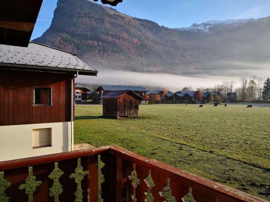 Bel Appartement En Residence Avec Piscines Samoens Exterior photo