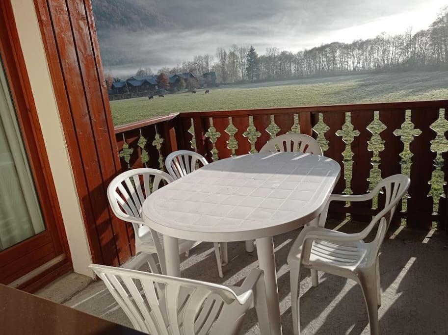 Bel Appartement En Residence Avec Piscines Samoens Exterior photo